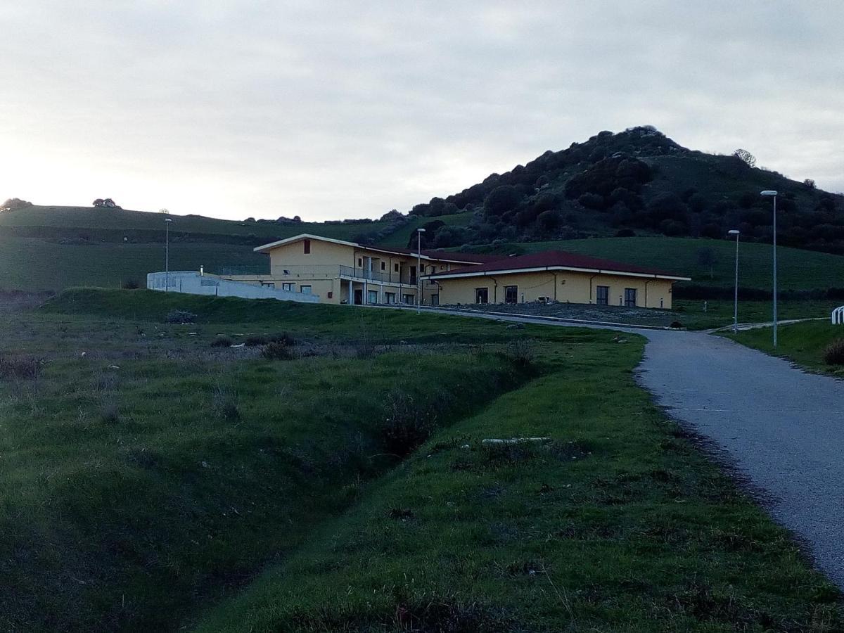 Hotel Bena E Traes Laerru Kültér fotó