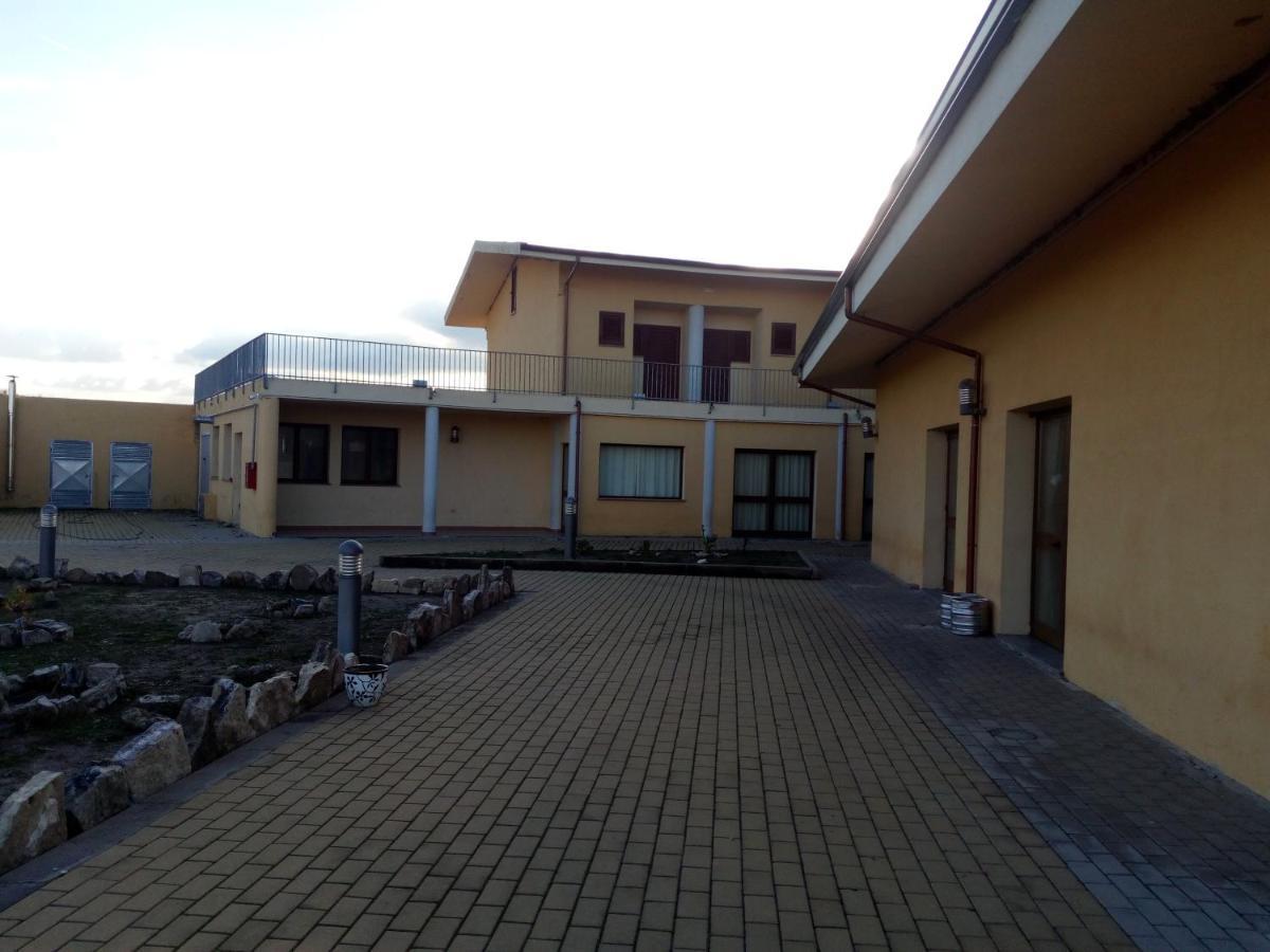 Hotel Bena E Traes Laerru Kültér fotó