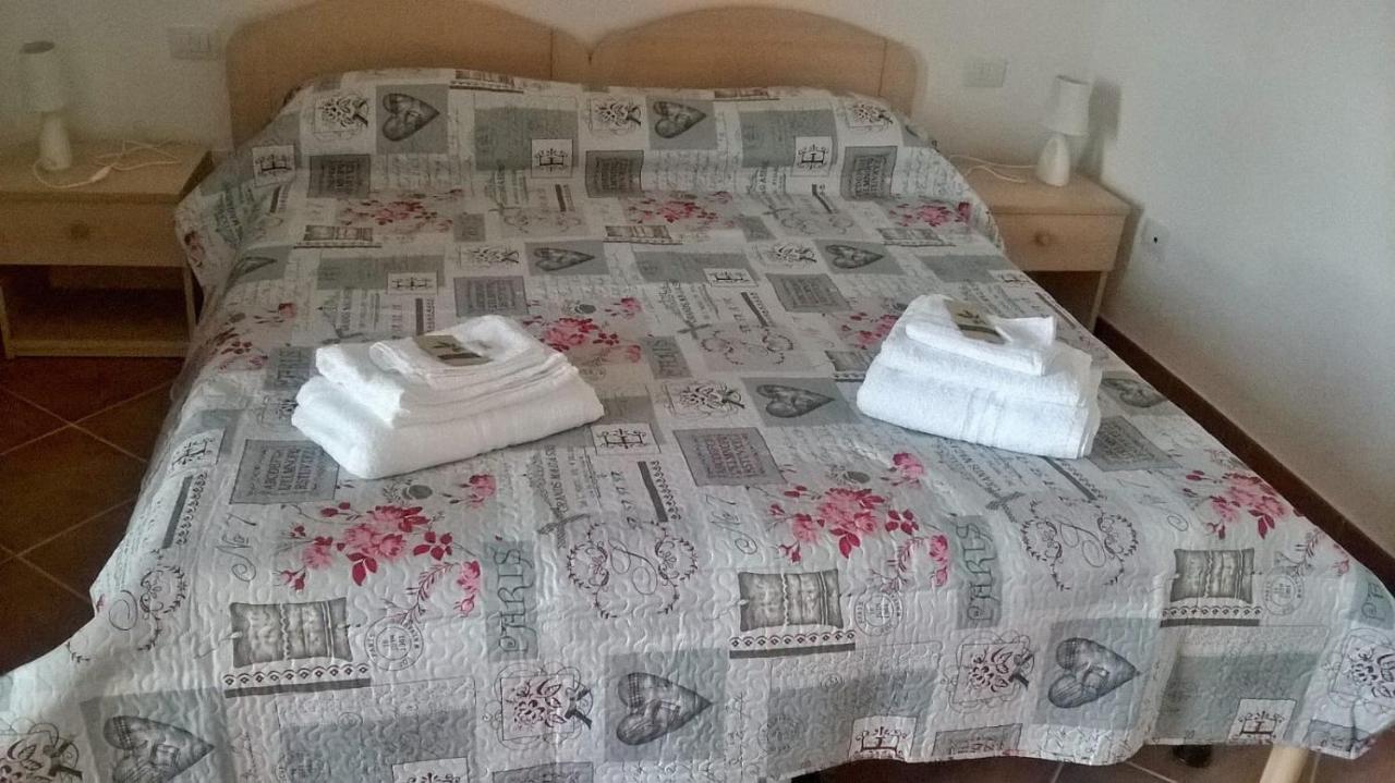 Hotel Bena E Traes Laerru Kültér fotó