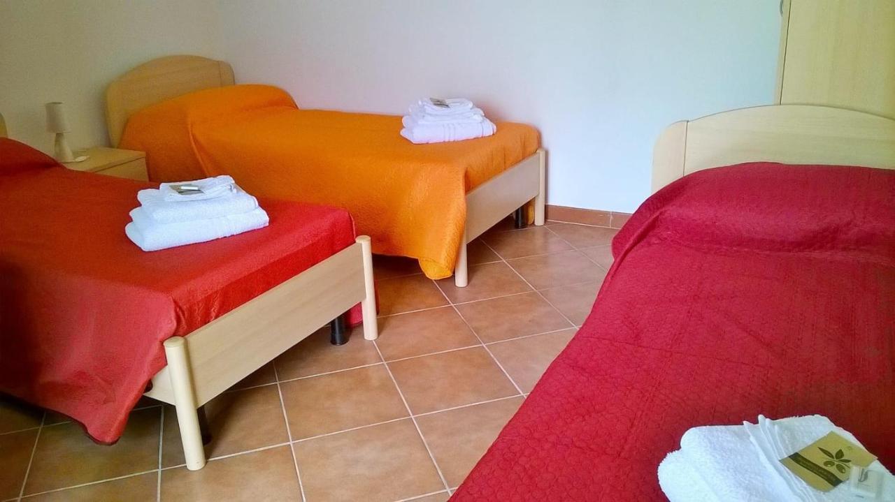 Hotel Bena E Traes Laerru Kültér fotó