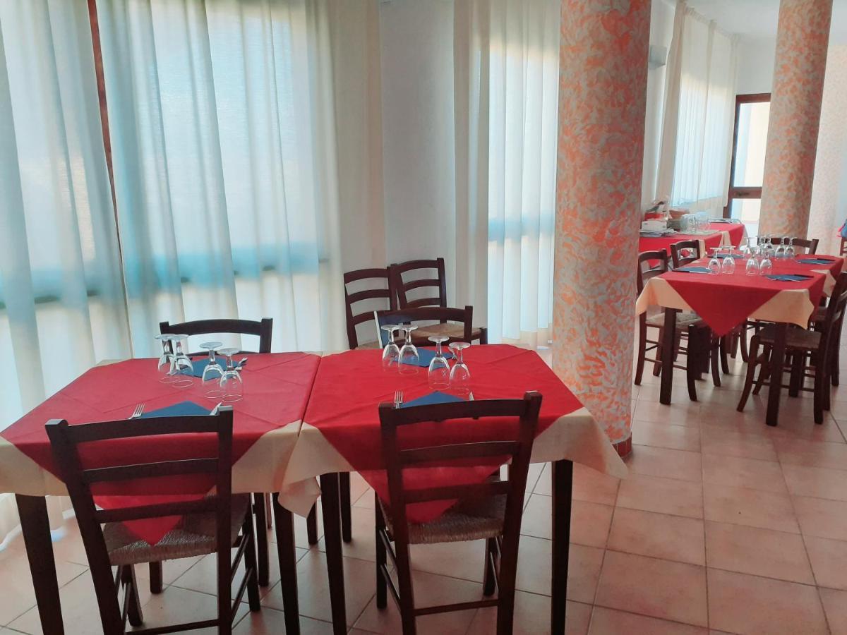 Hotel Bena E Traes Laerru Kültér fotó