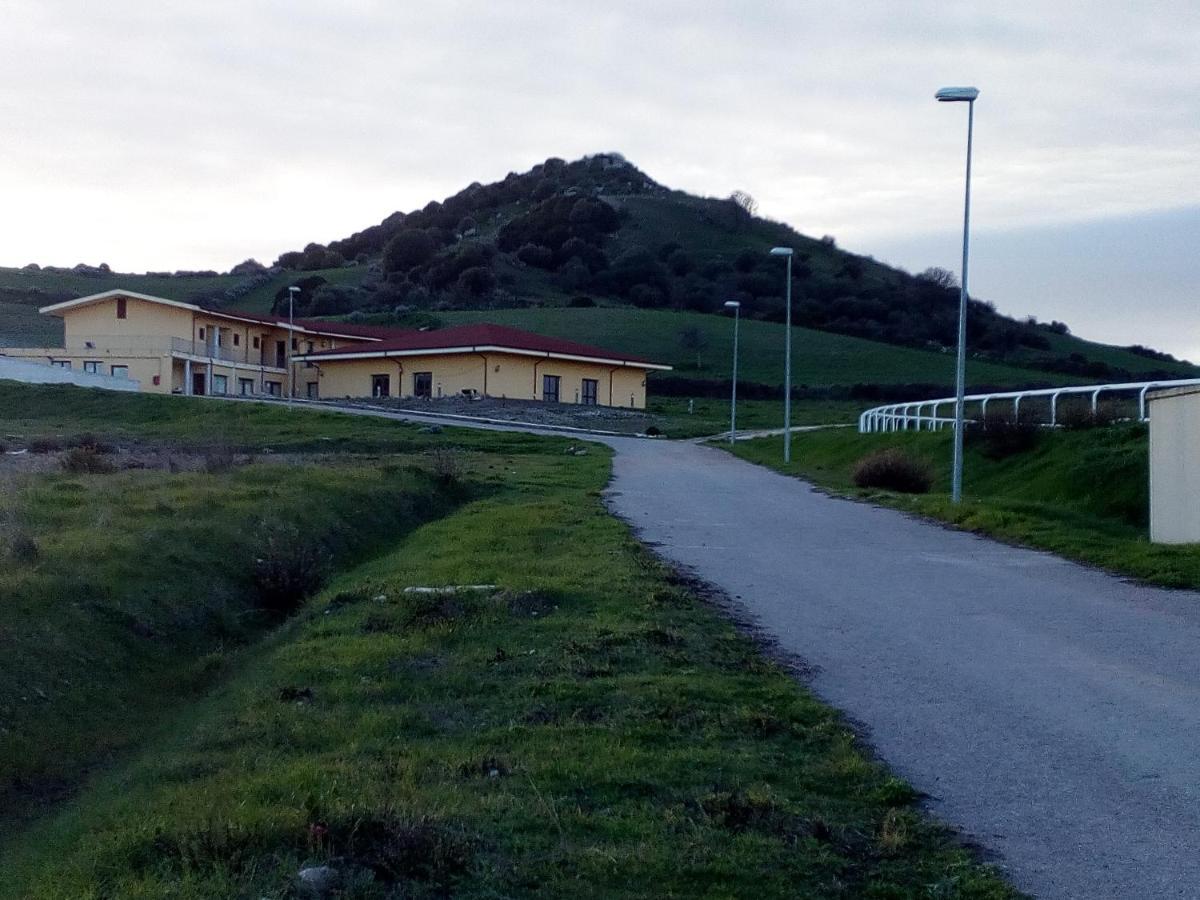 Hotel Bena E Traes Laerru Kültér fotó